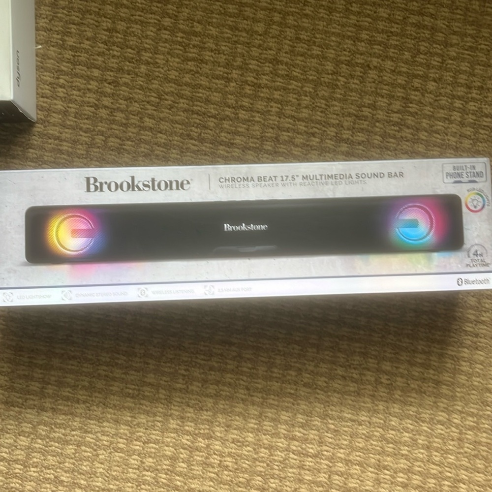 Bluetooth Brookstone Soundbar brand new never been open